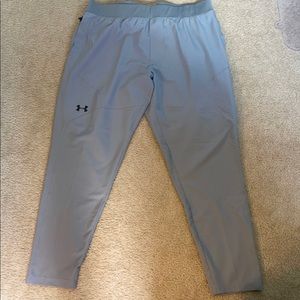 Men’s XXL gray Under Armour fitted pants
